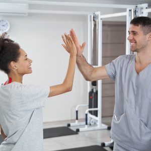 Comunicación Terapéutica Efectiva en Fisioterapia: Claves para Mejorar la Relación con el Paciente