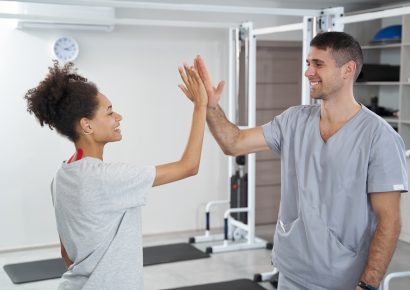 Comunicación Terapéutica Efectiva en Fisioterapia: Claves para Mejorar la Relación con el Paciente